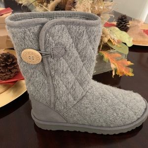 UGG BOOTS. AUTHENTIC.
